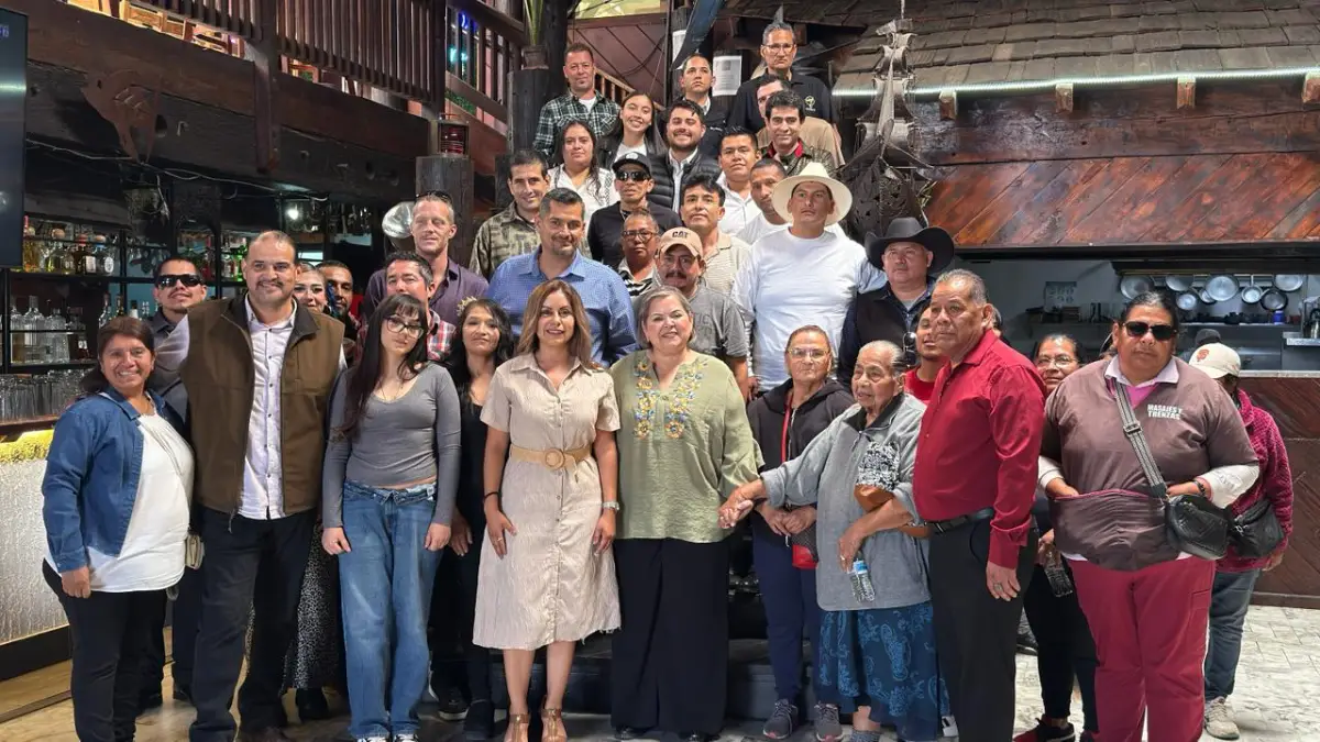 SOLICITAN APOYO DE LA DIPUTADA EVA MORENO COMERCIANTES DE ROSARITO PARA RESOLUCIÓN DE SU PROBLEMÁTICA DIARIA